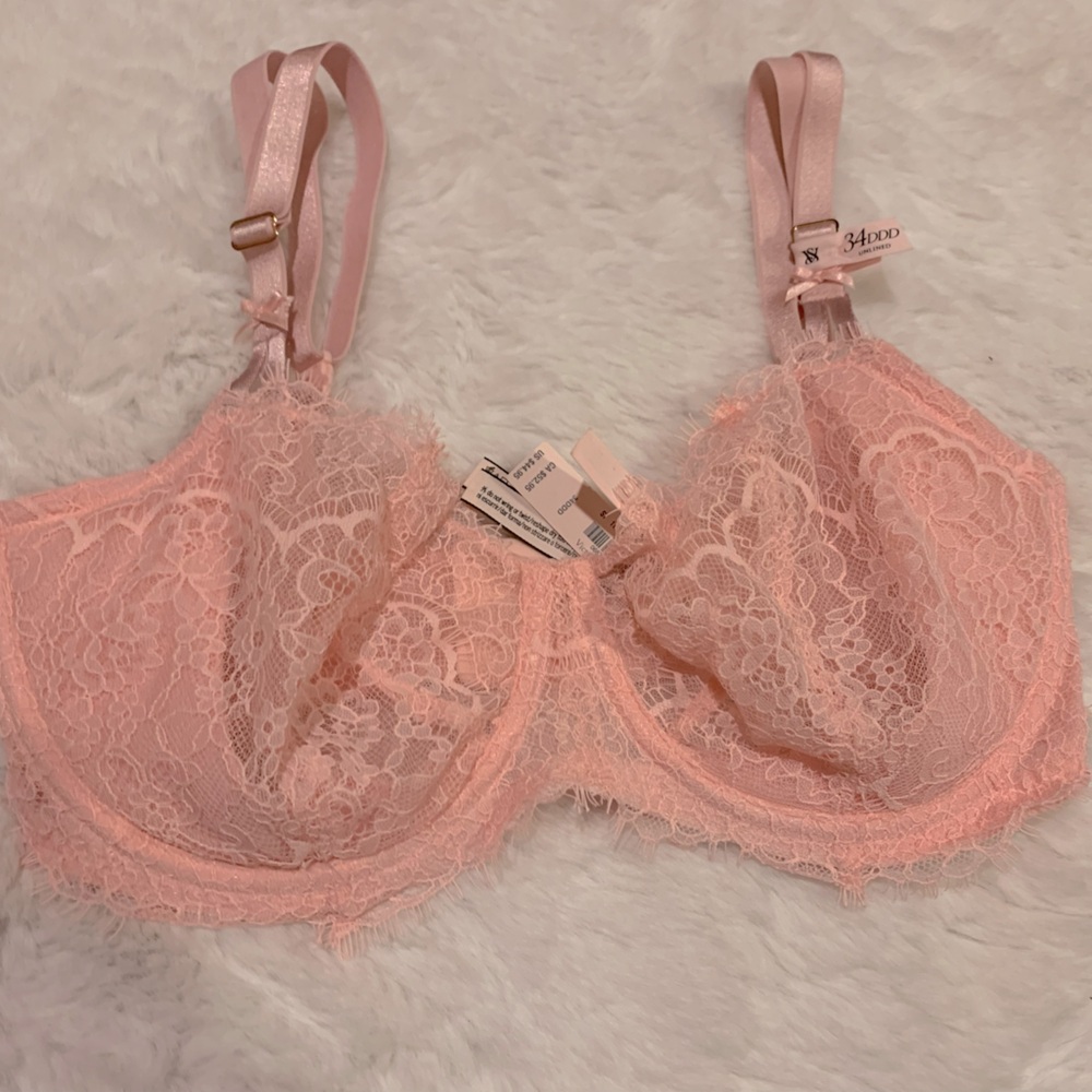 NWT Women’s Victoria’s Secret Bra!